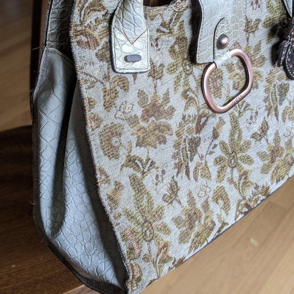 Guess Bag - Picture 6 of 11